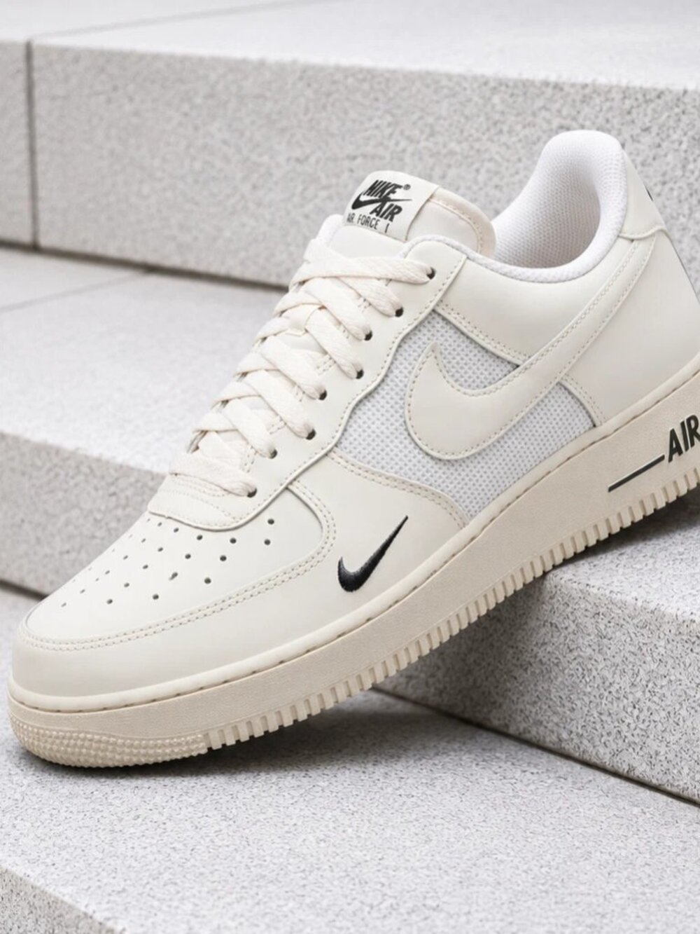 Men's Nike Air Force 1 Low '07 LV8 Shoes - Phantom Light Orewood IM6002-030